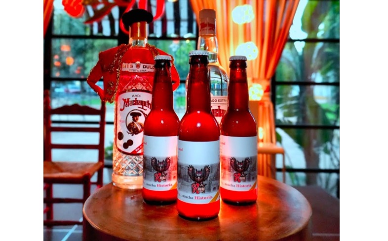 PRESENTACIÓN DE LA CERVEZA CON ANÍS MACHAQUITO